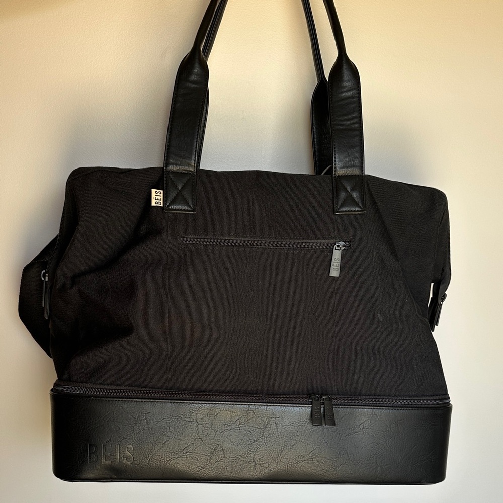 Beis Weekender Bag Barely Used